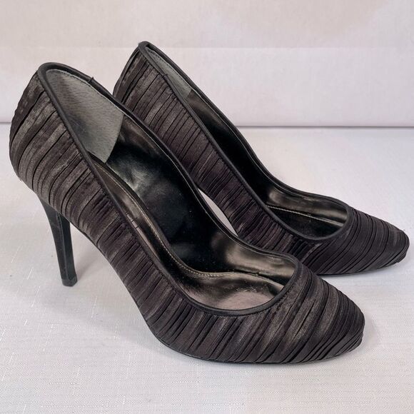 THE TOUCH OF NINA BLACK SATIN 3.5” HEEL SIZE 6.5 - Picture 2 of 6